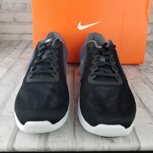 NIKE Revolution 3 Dark Gray Mesh Running S… - Picture 10 of 16